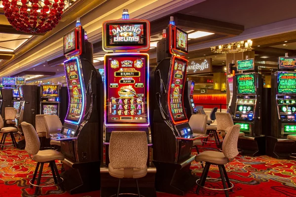 Slots-carousels-on-GSR-casino-floor_q085_1920x1080